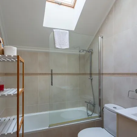 Dom wakacyjny Cuetos, Casa 6 Personas Con Jardin Y Parking, A Pocos Minutos De Suances